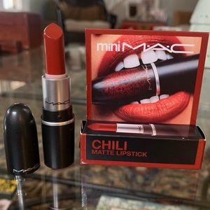 MAC Cosmetics mini MAC lipstick in Chili